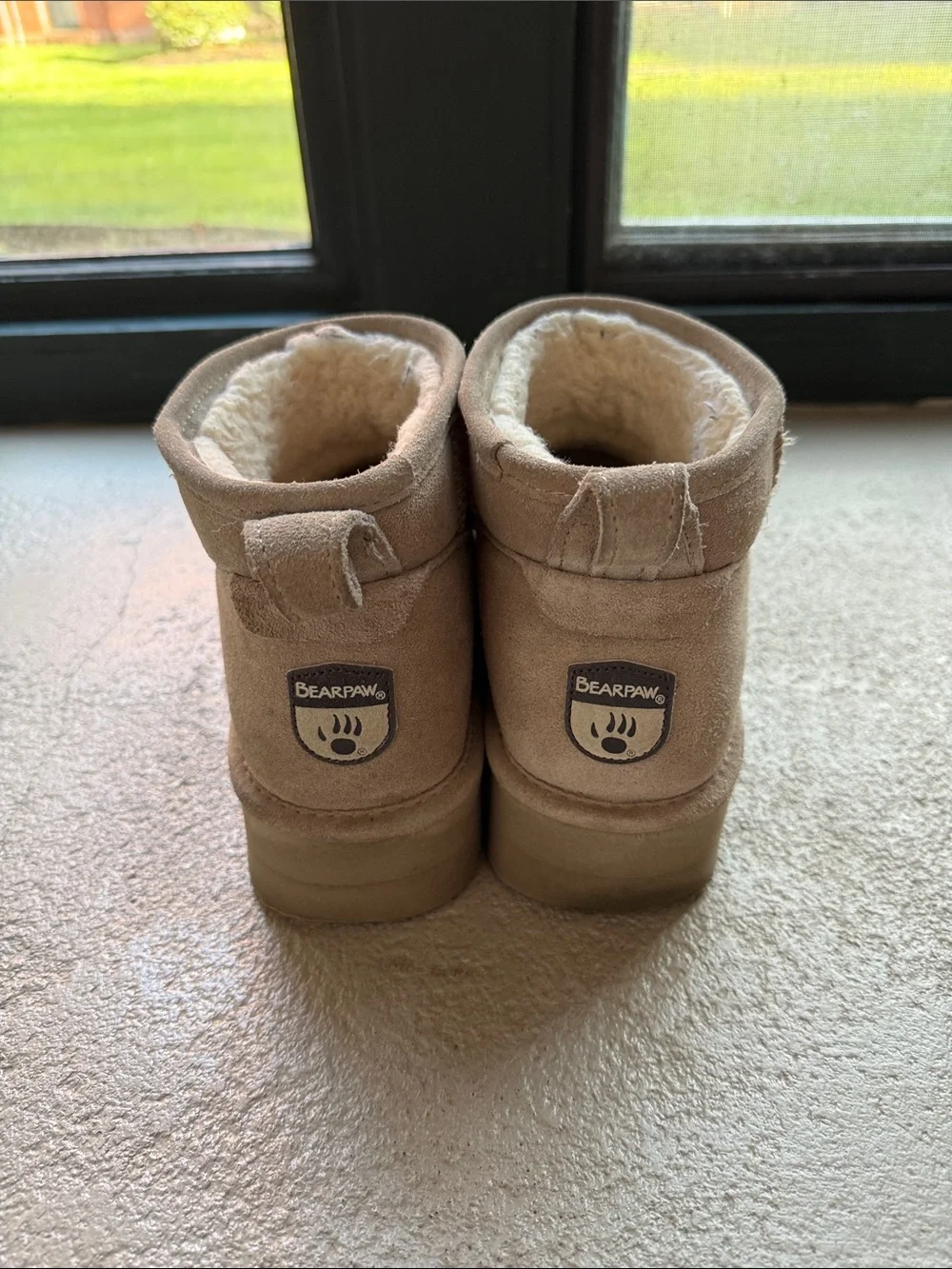 Women’s bearpaw retro shortie mushroom 11